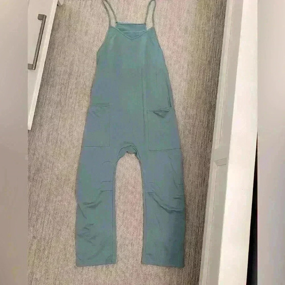 Medium Blue jumpsuit with pockets - Picture 2 of 4